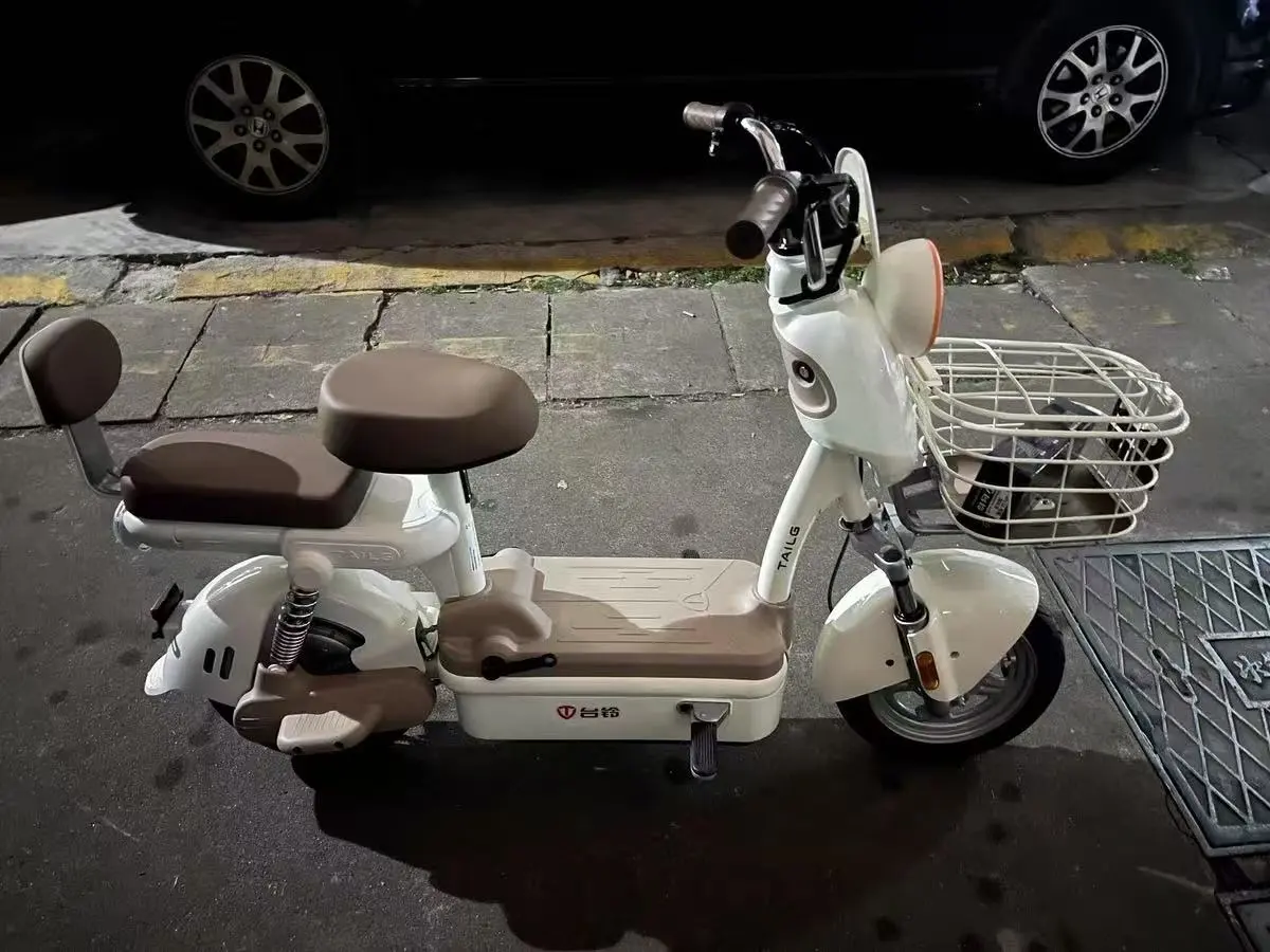 急出电动车800自提不议价，能连手机app