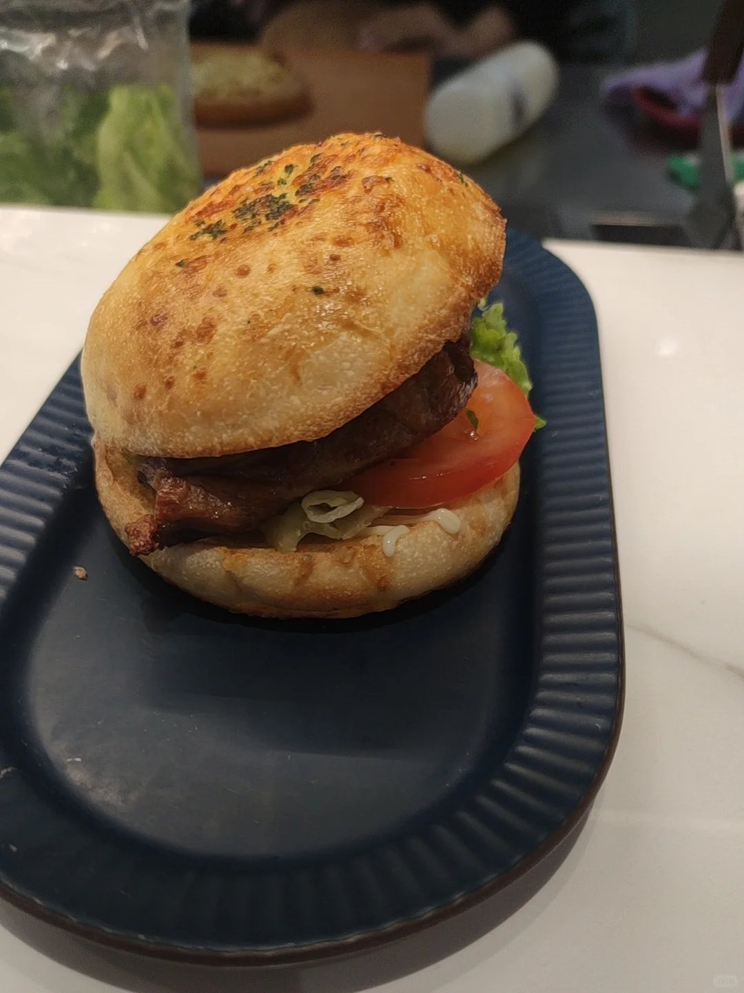 必胜客新品汉堡吃到啦