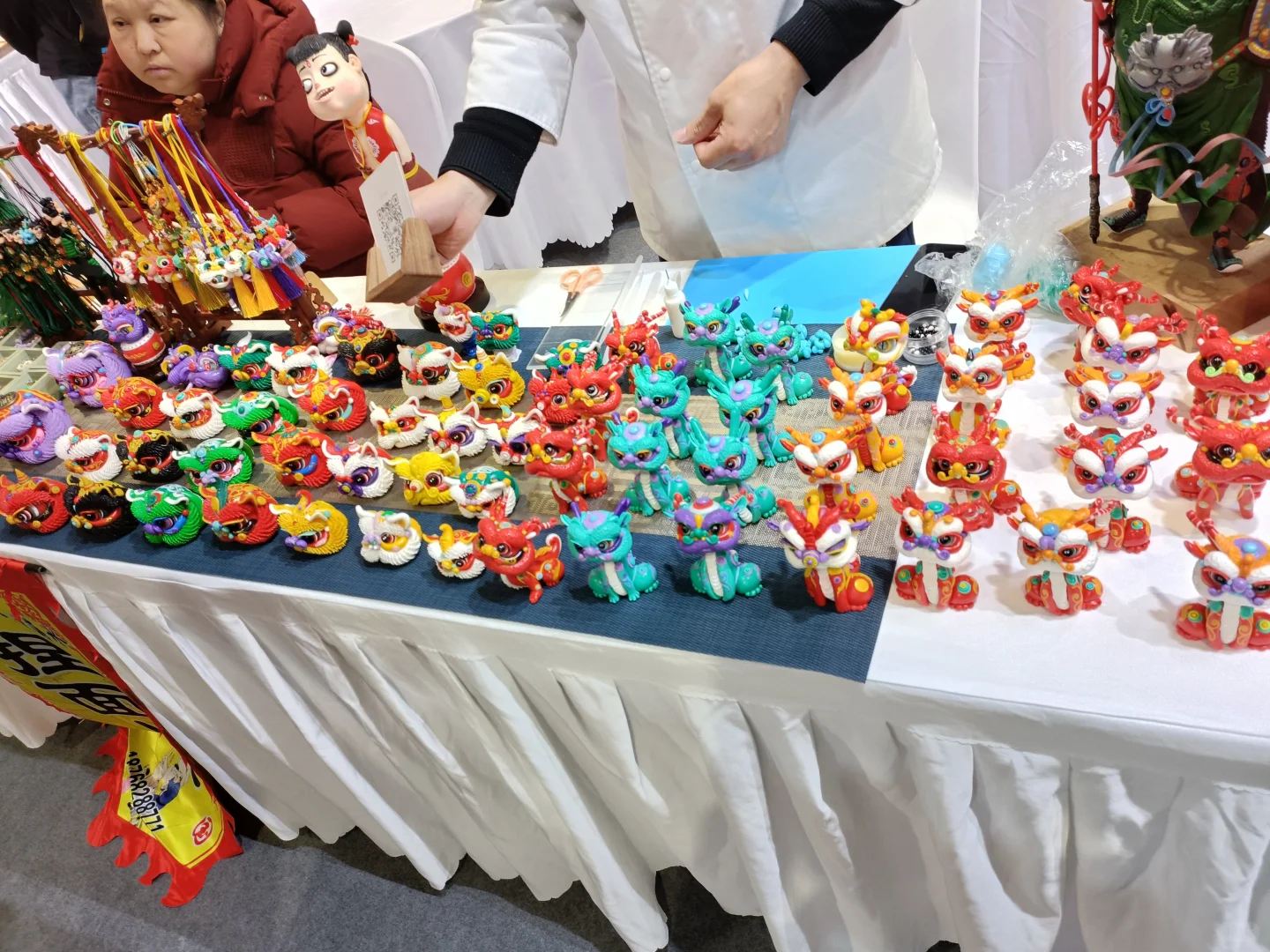 人挤人的华食展第一天