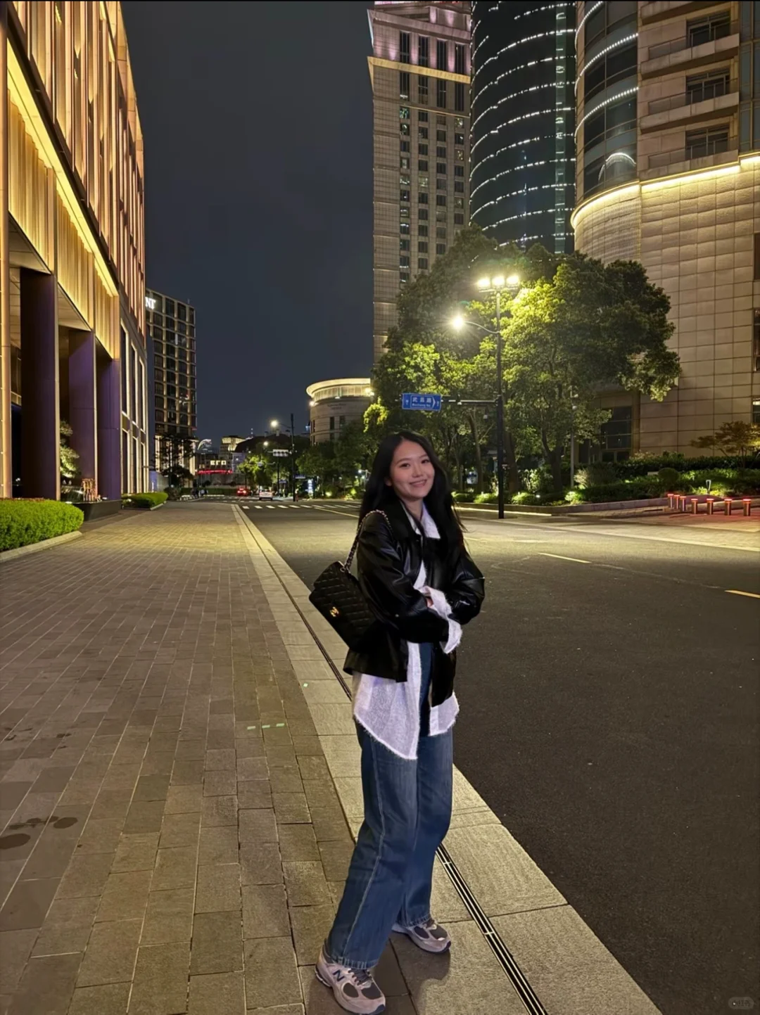 香奈儿黑牛金各种穿搭风格赏析