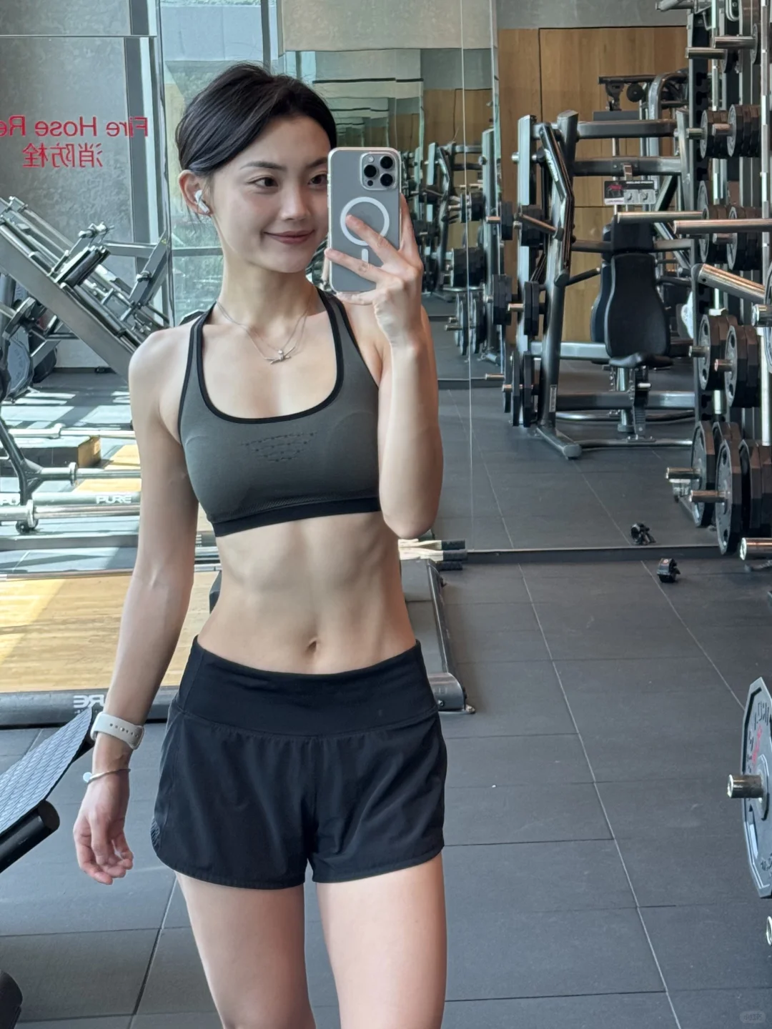 宝宝你知道的，我们健身女最擅长原图直出啦