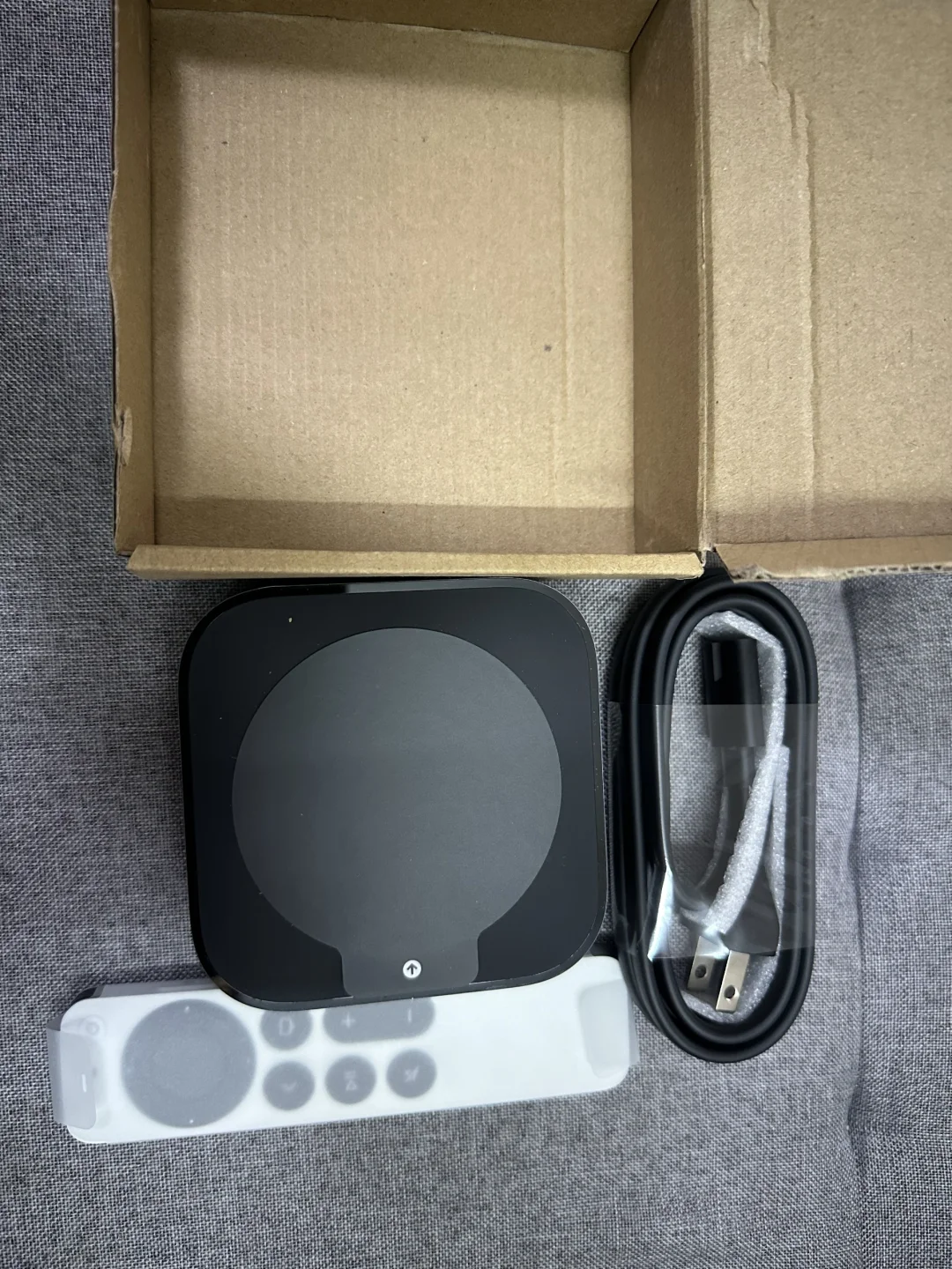 未激活的苹果tv盒子