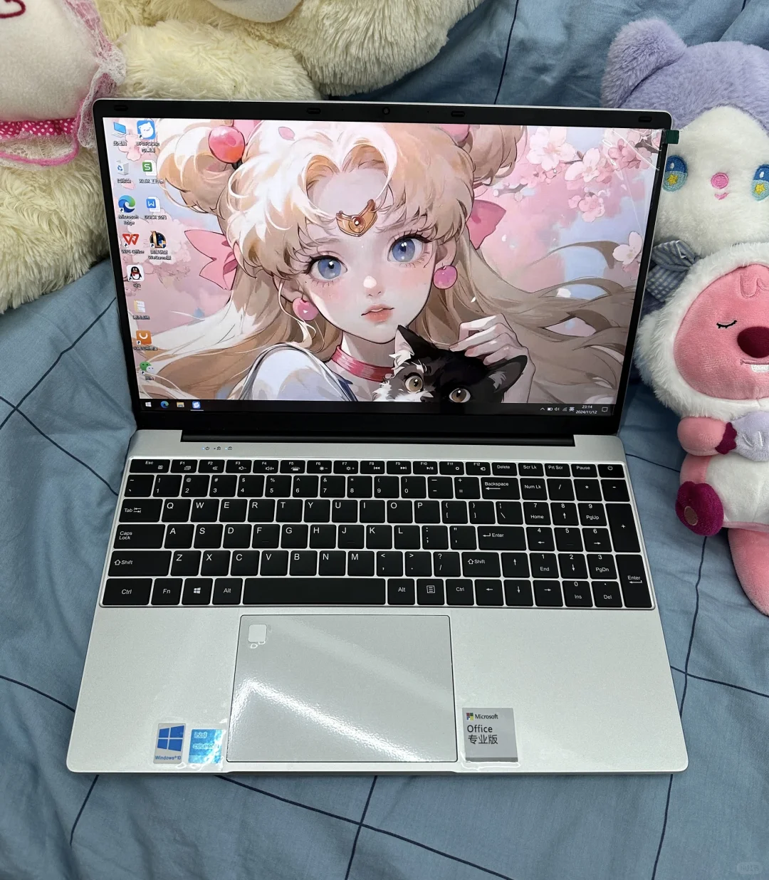 骨折出一台全新笔记本电脑