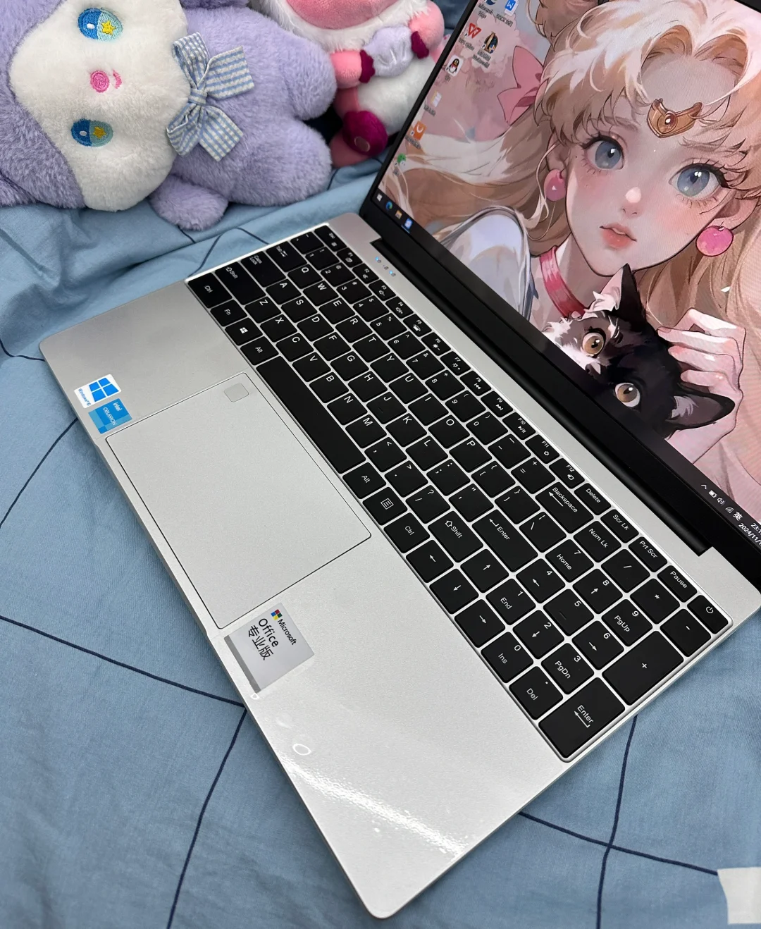 骨折出一台全新笔记本电脑