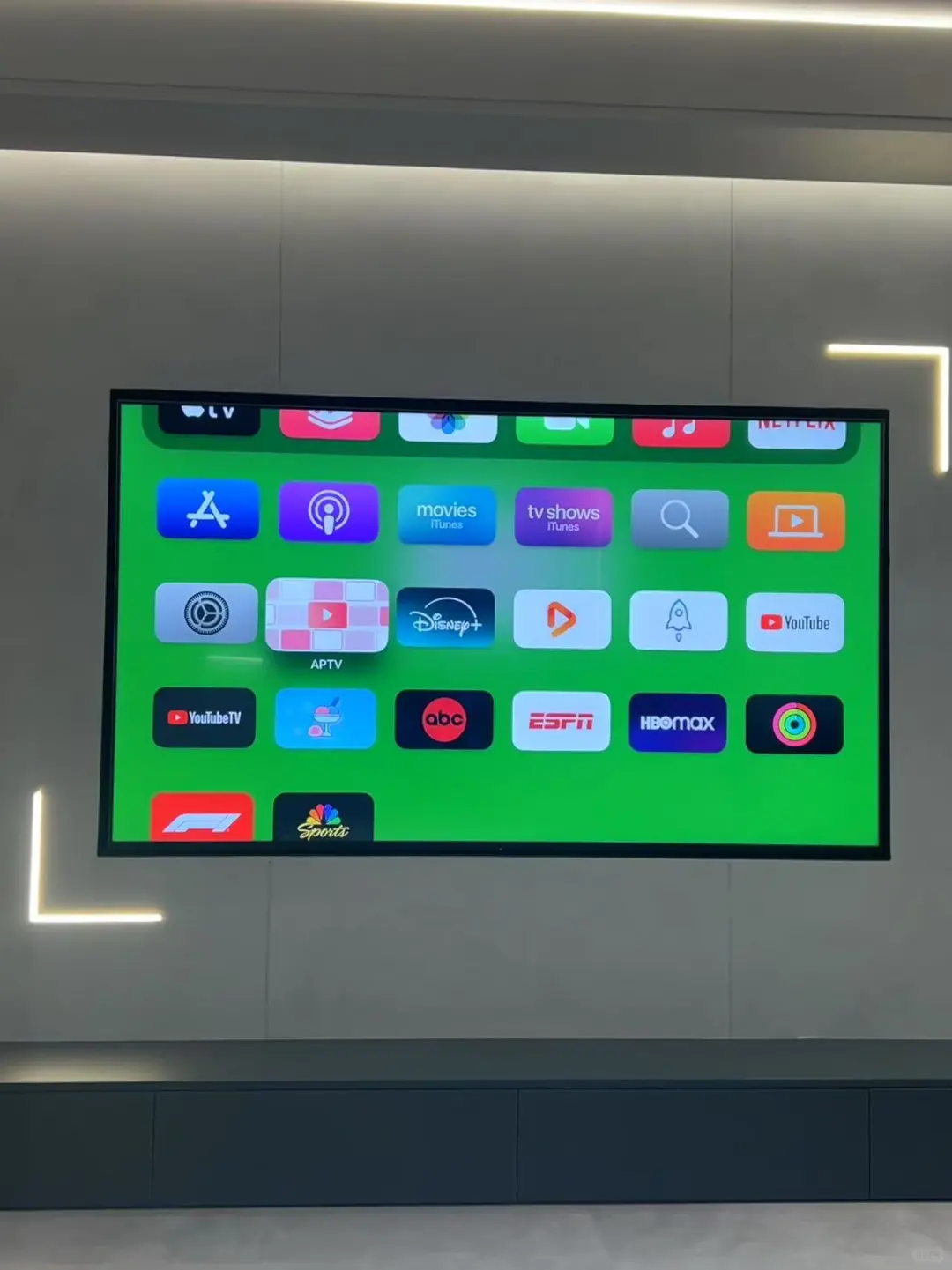 刚把Apple TV抱回家的时候，我整个人都懵😩