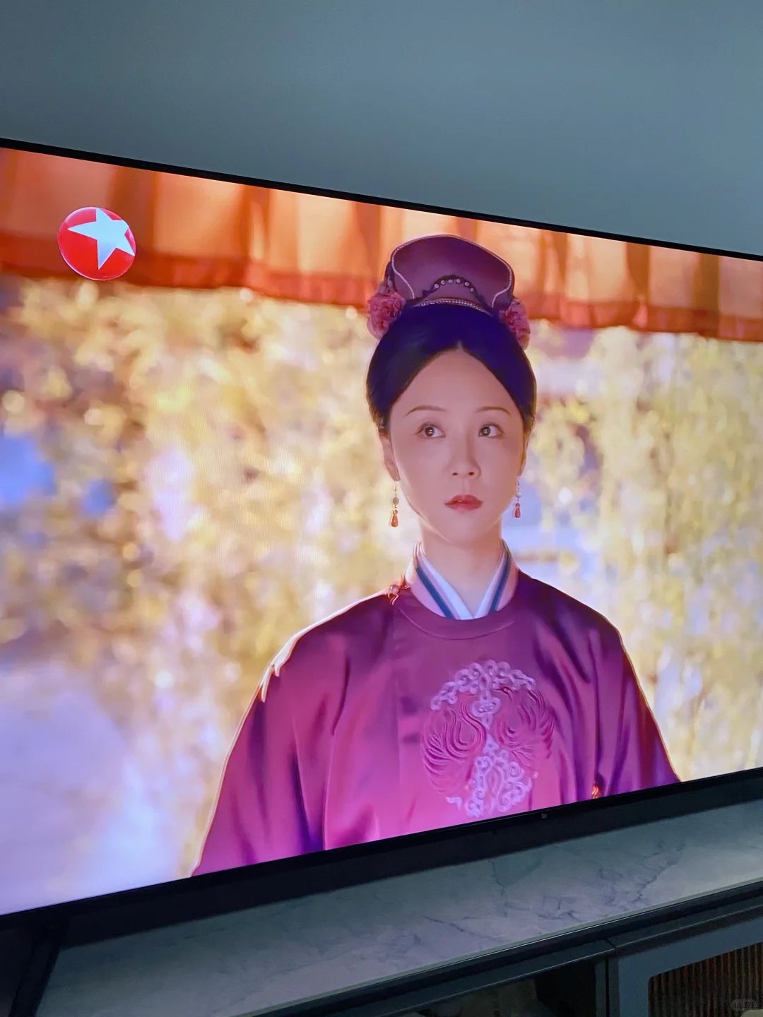 在家陪老妈看个电视我家小米真不错