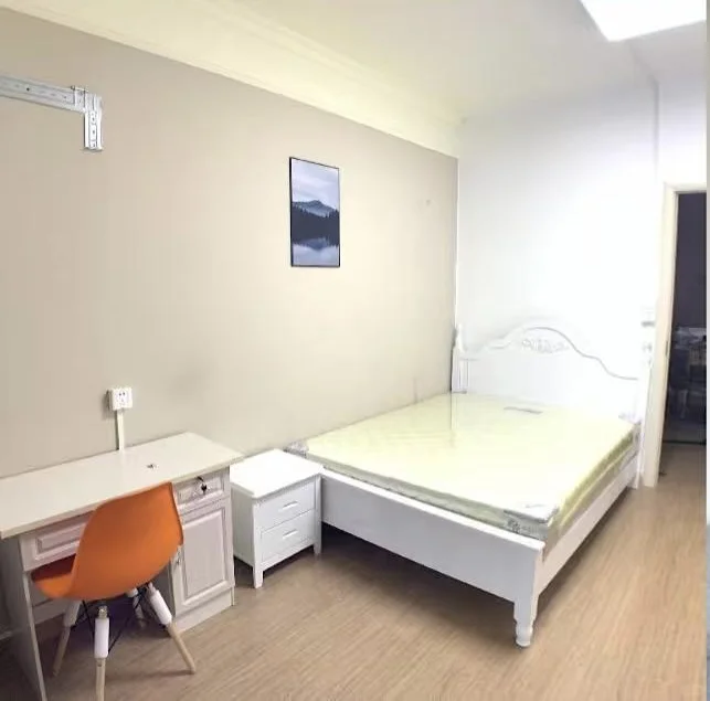 长沙中电软件园！旁边小区次卧出租700/月