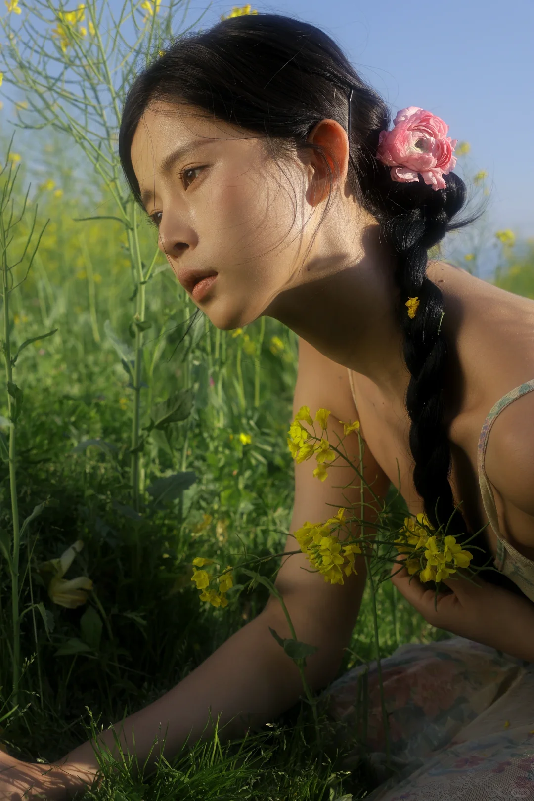 把油菜花拍出高级电影感｜春日氛围感封神了！