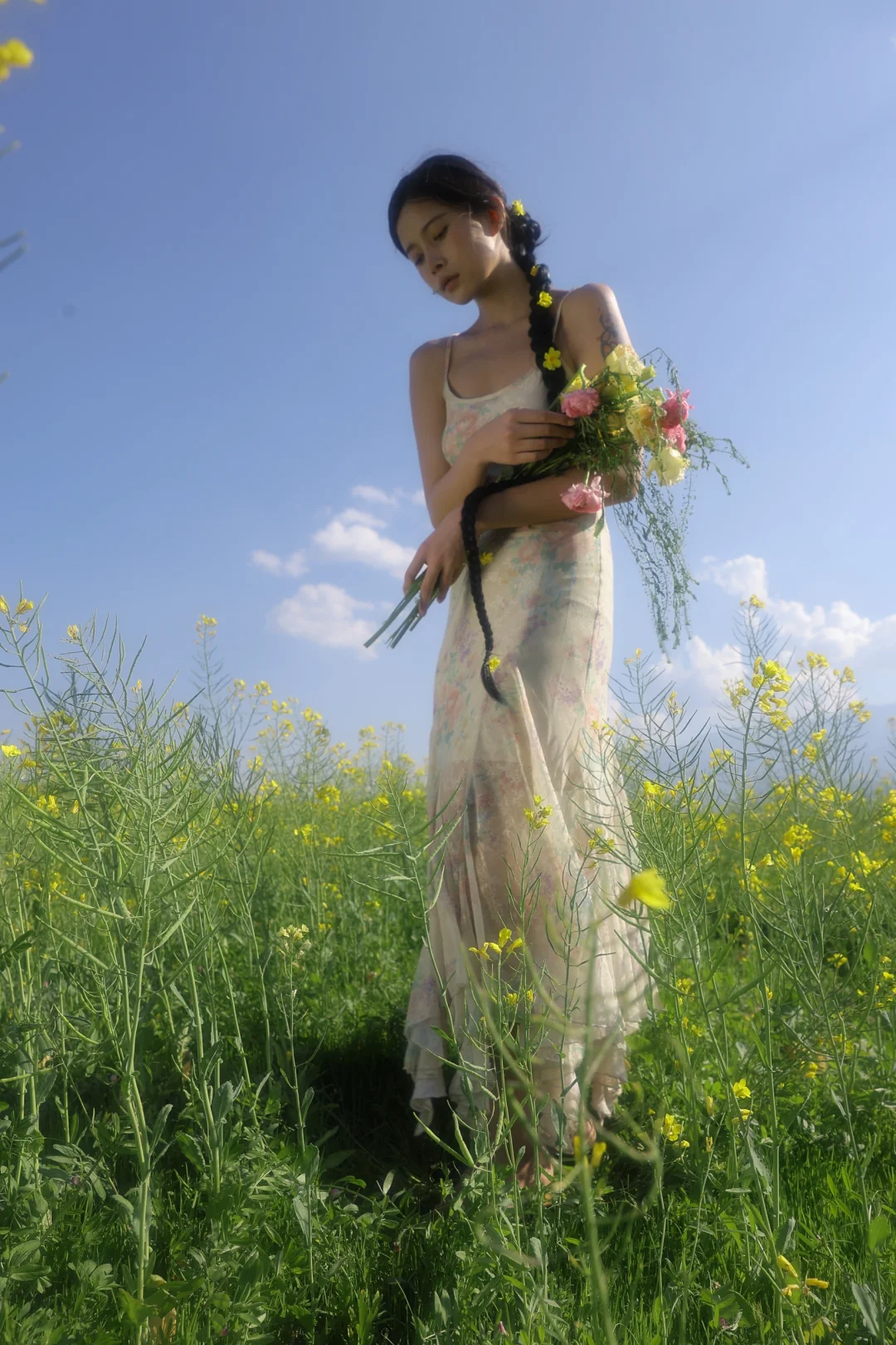 把油菜花拍出高级电影感｜春日氛围感封神了！