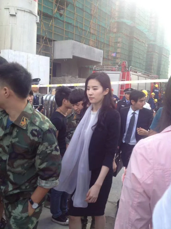 合理怀疑这部电影是刘亦菲的美貌纪录片