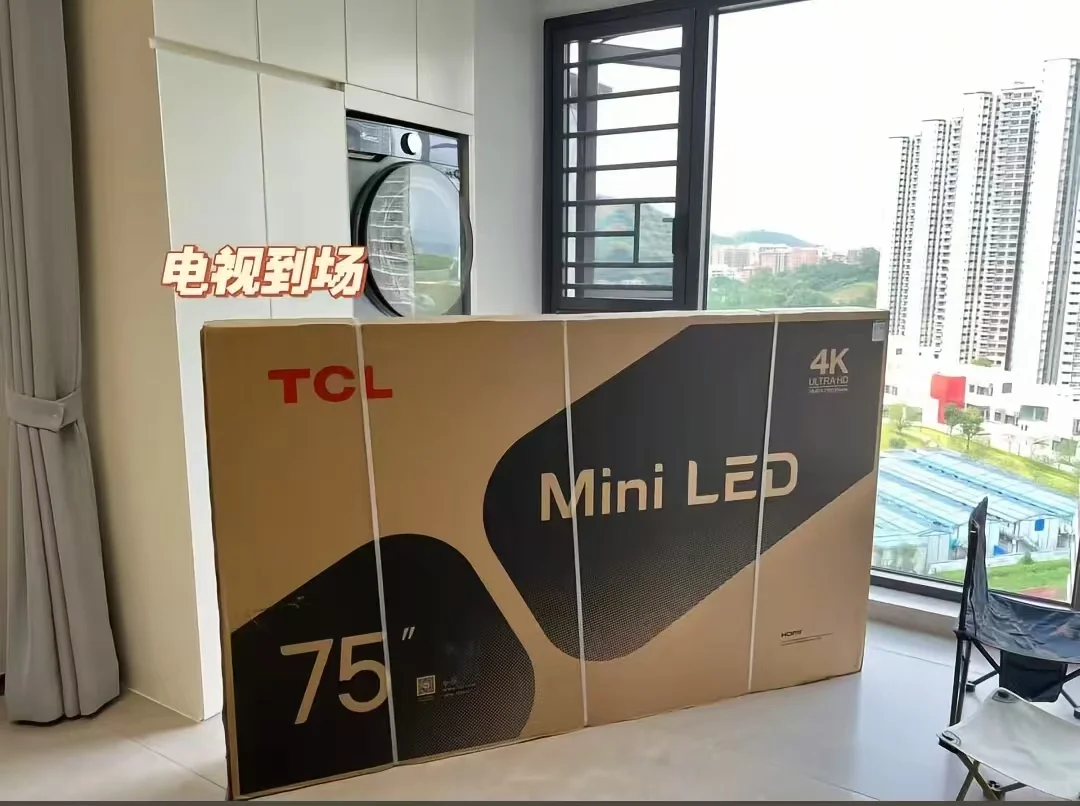 用电视背景墙营造家庭影院Tcl破解奈飞