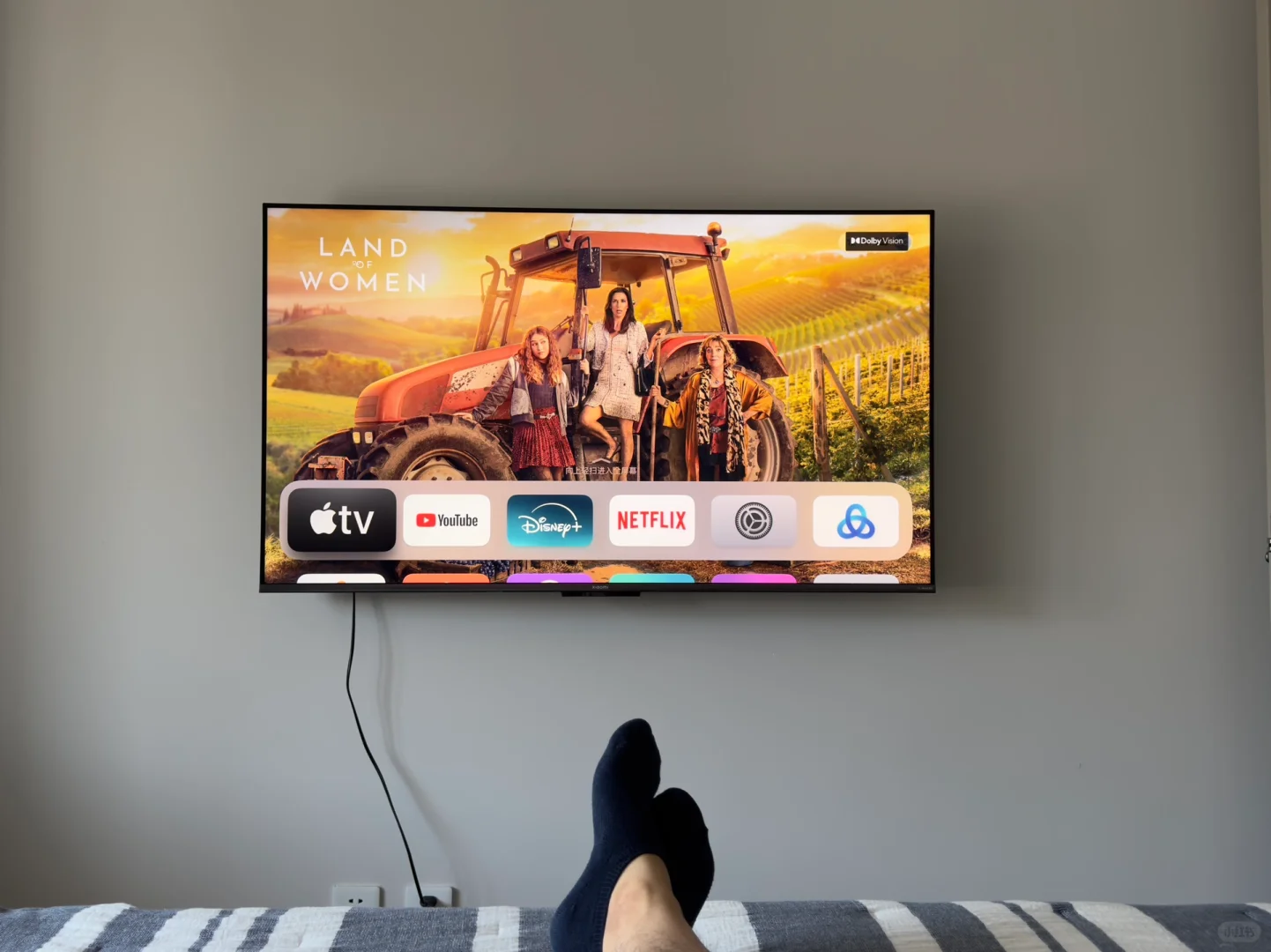 Apple tv+小米。终于可以躺着看电视了