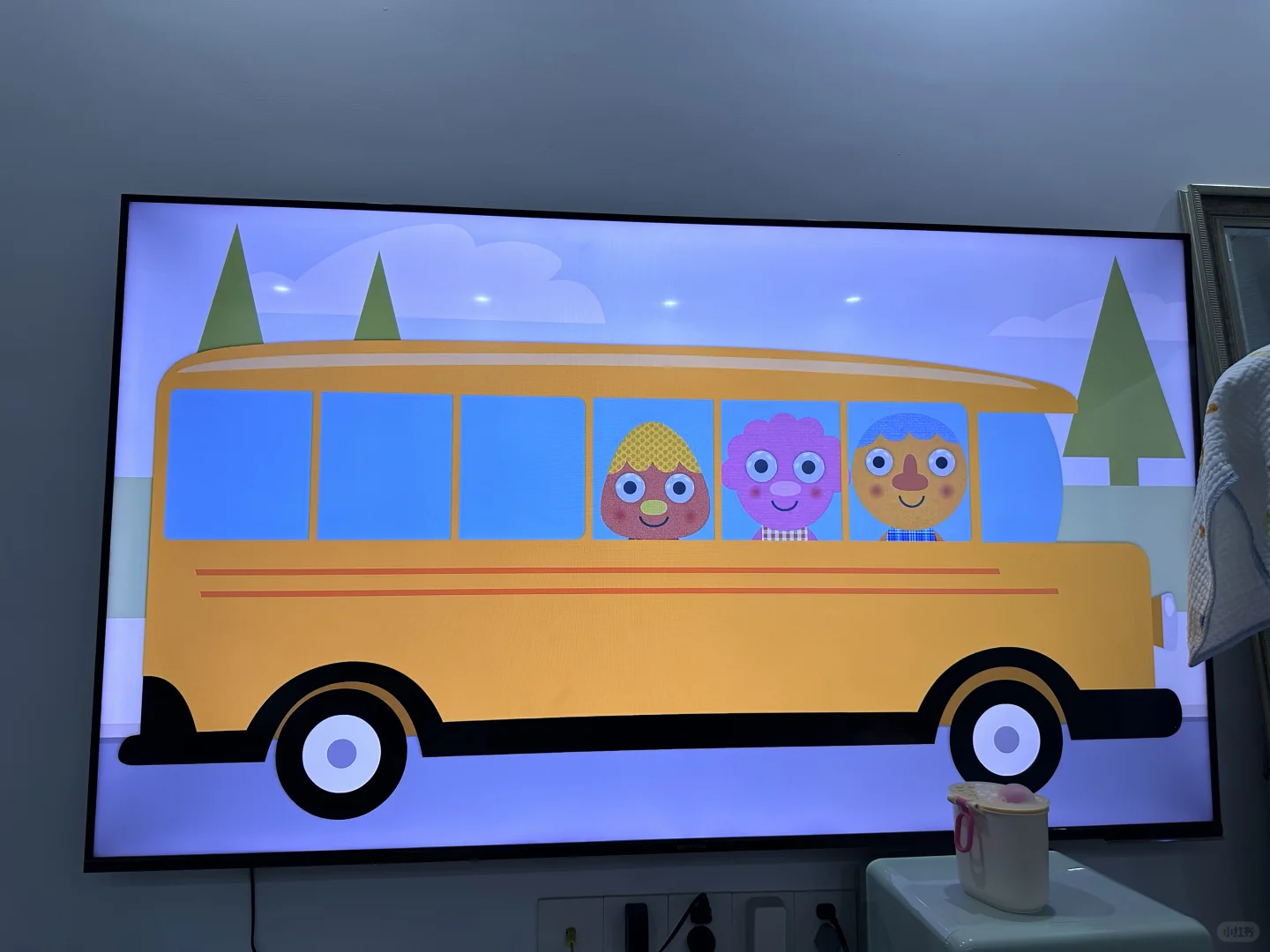 为了给孩子看动画片 我入了Apple tv