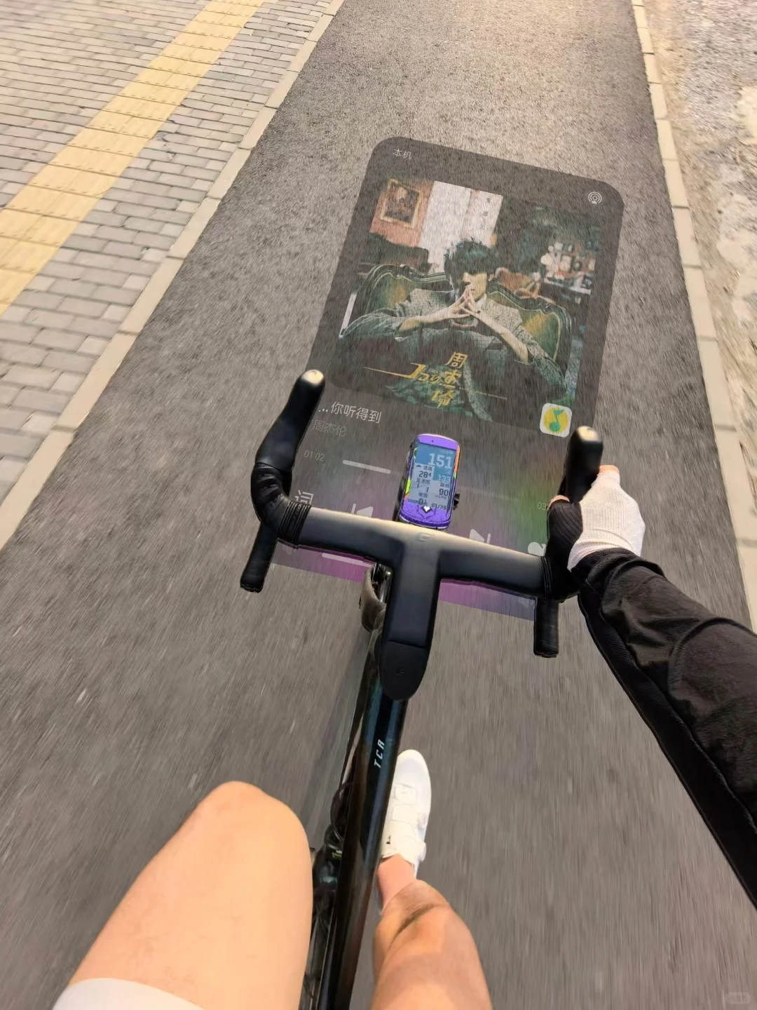 多图详解：超酷骑行第一视角音乐播放器