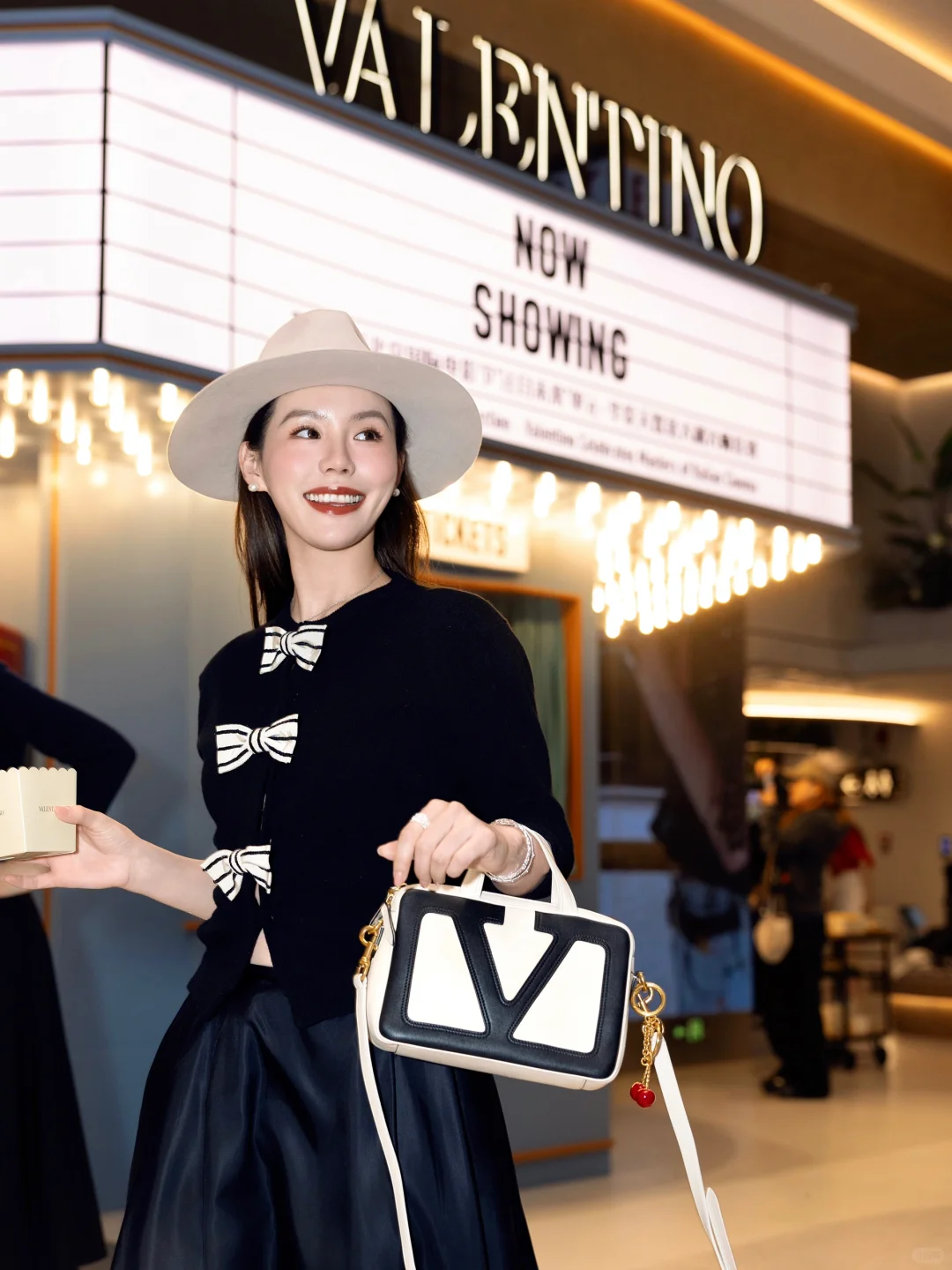 出门看电影咯🎞️