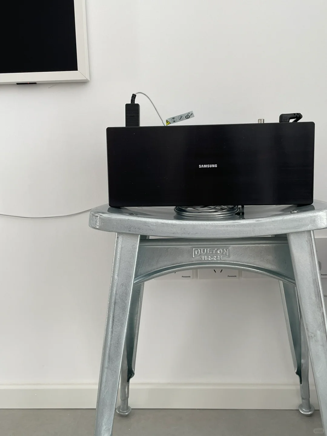 ⚙️用铁皮凳做了一个电视柜