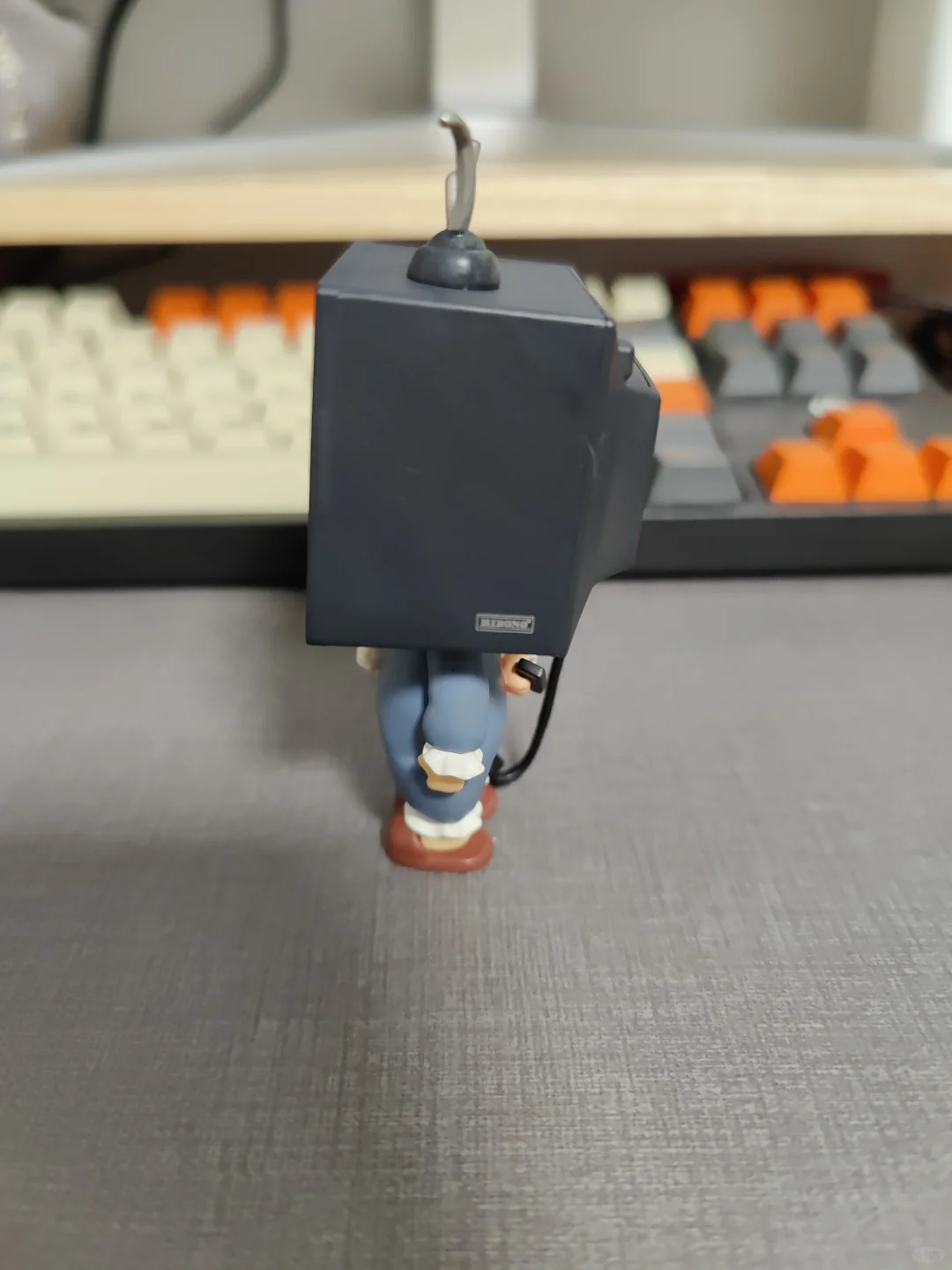 小野默剧隐藏电视机上手