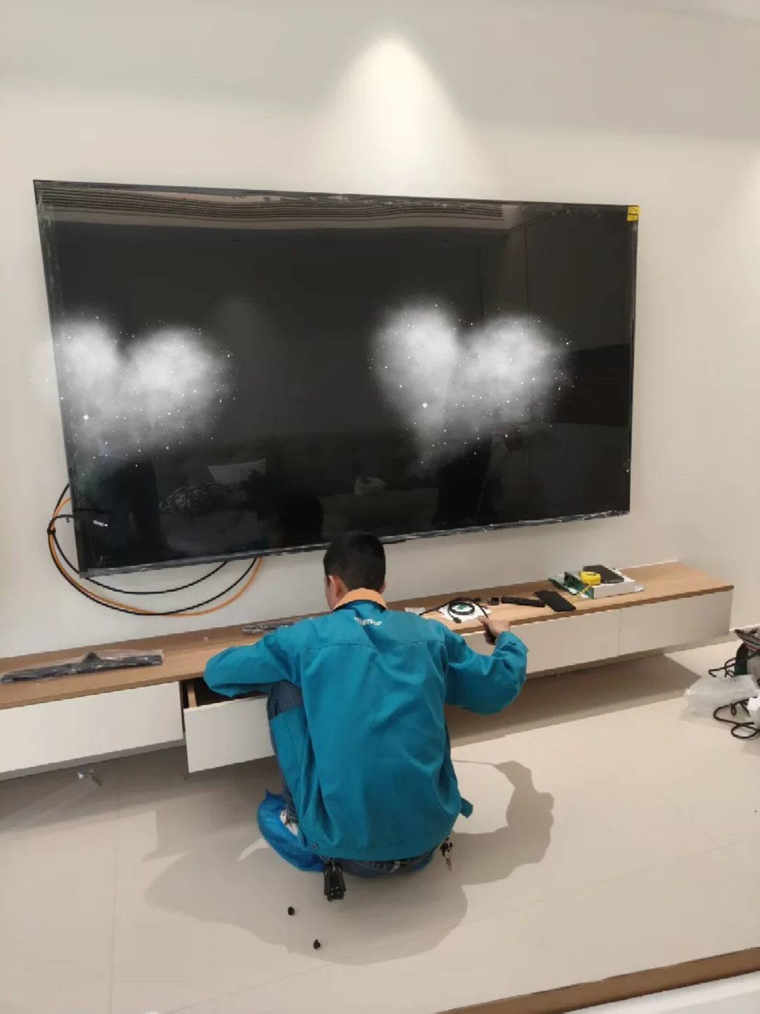 过的硬的电视机，打的赢的电视机