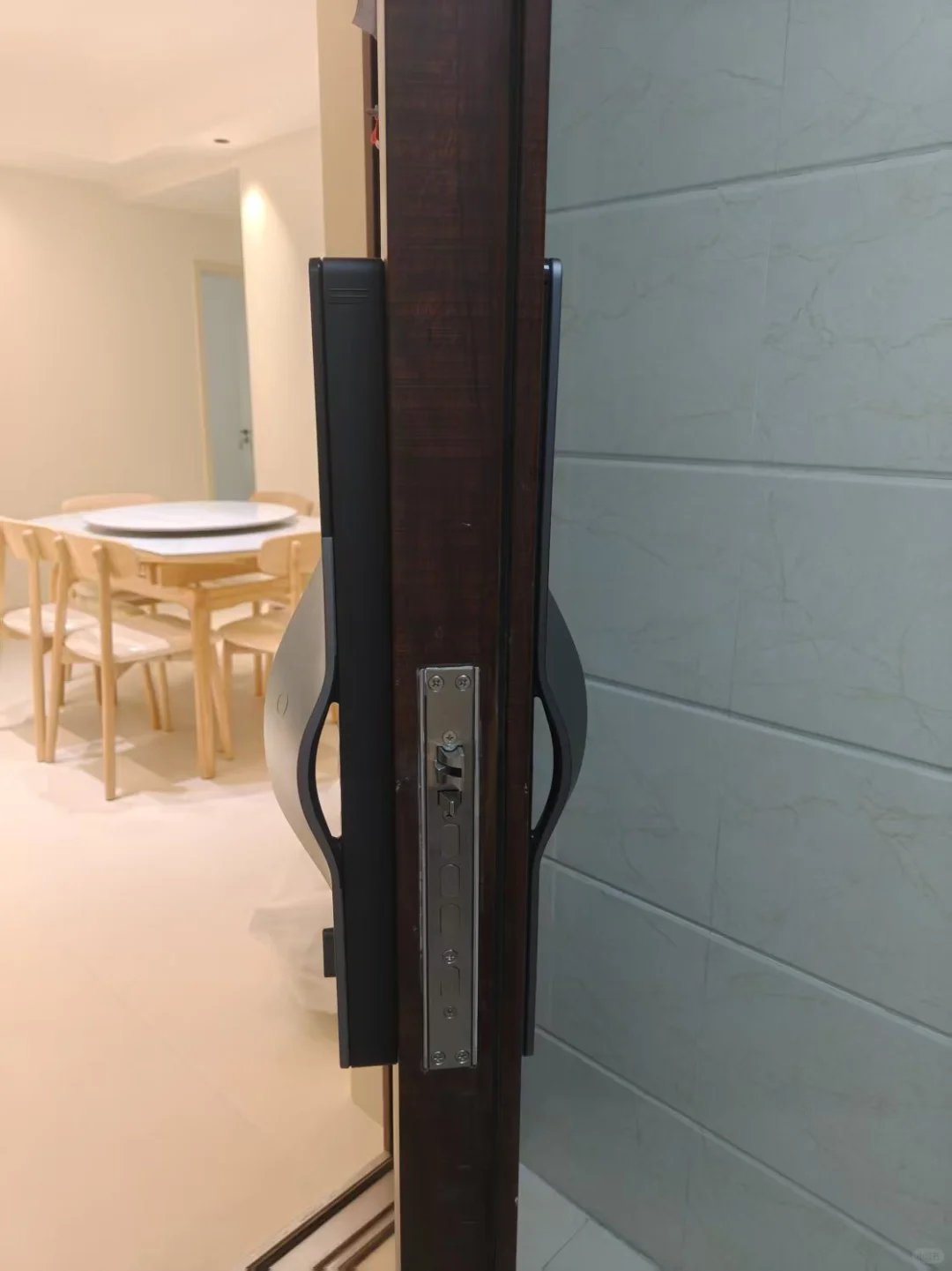 过的硬的电视机，打的赢的电视机