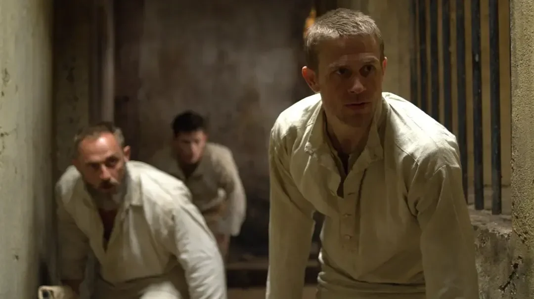 比《越狱》狠100倍！核暴级越狱神作！