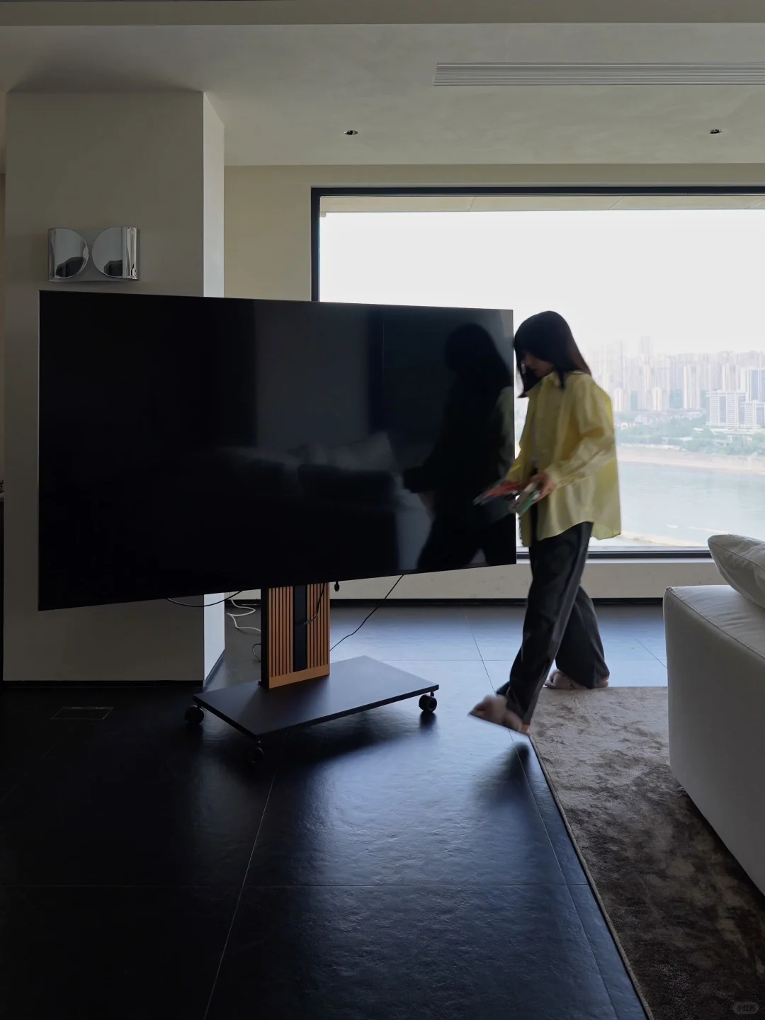 At Home｜在没有「客厅」的家和小狗玩星露谷