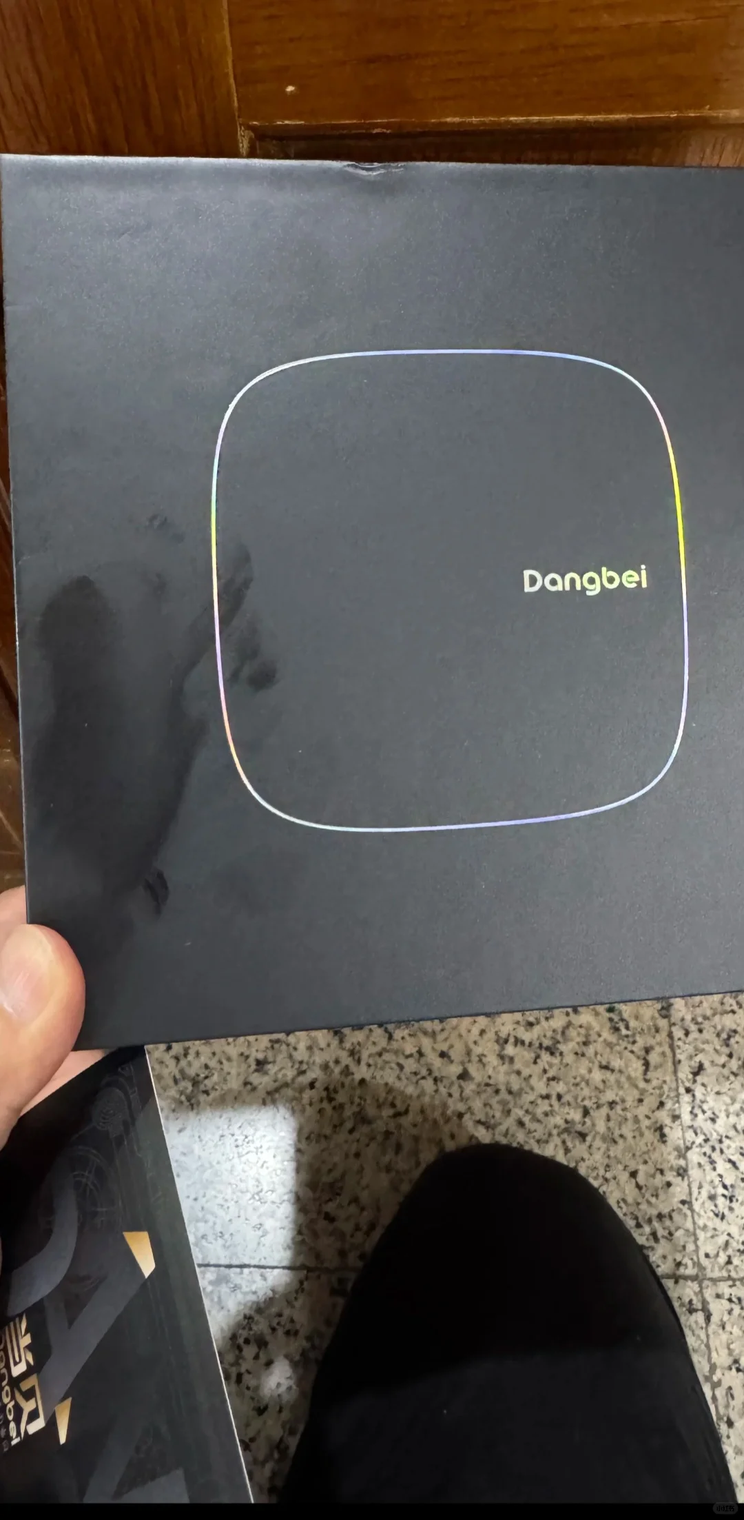 没广告的电视盒子谁受得了