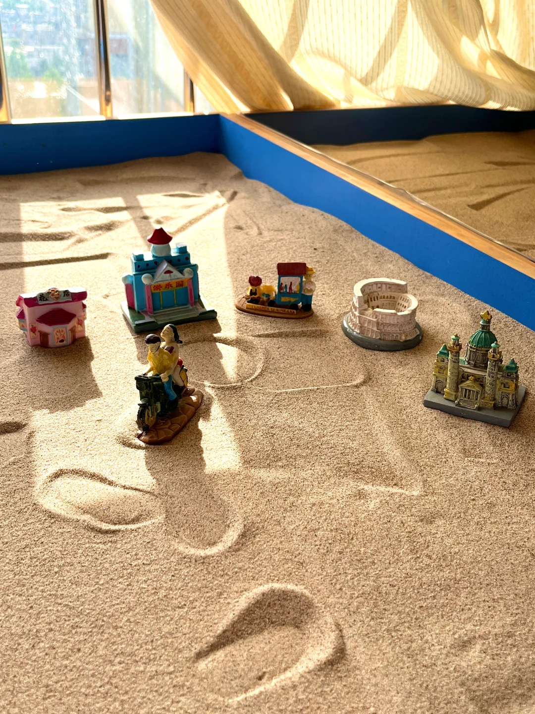 有懂沙盘心理测评的朋友们可以帮我分析一下