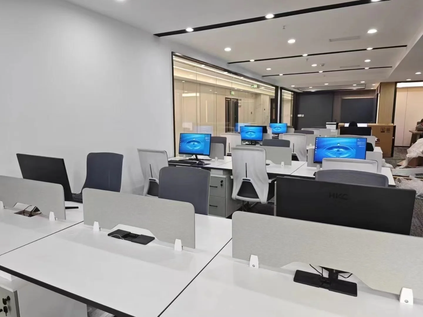 初创公司，租电脑买电脑怎么选？