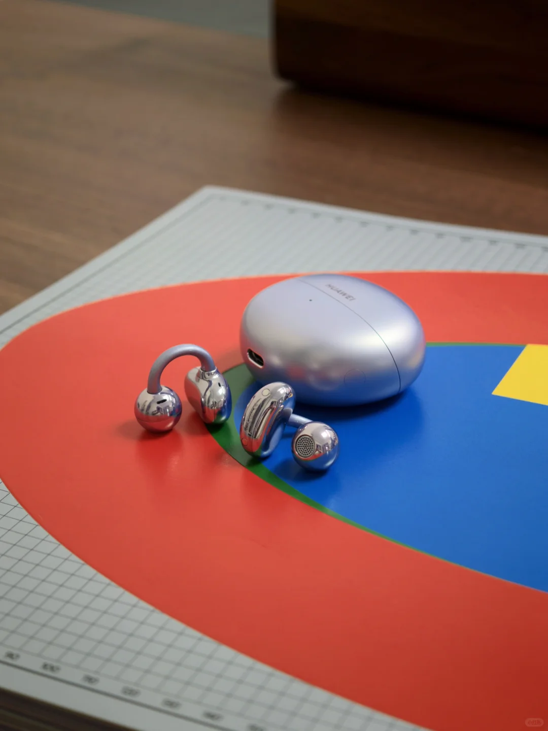 迫于苹果用户太多，华为专门做了个 App