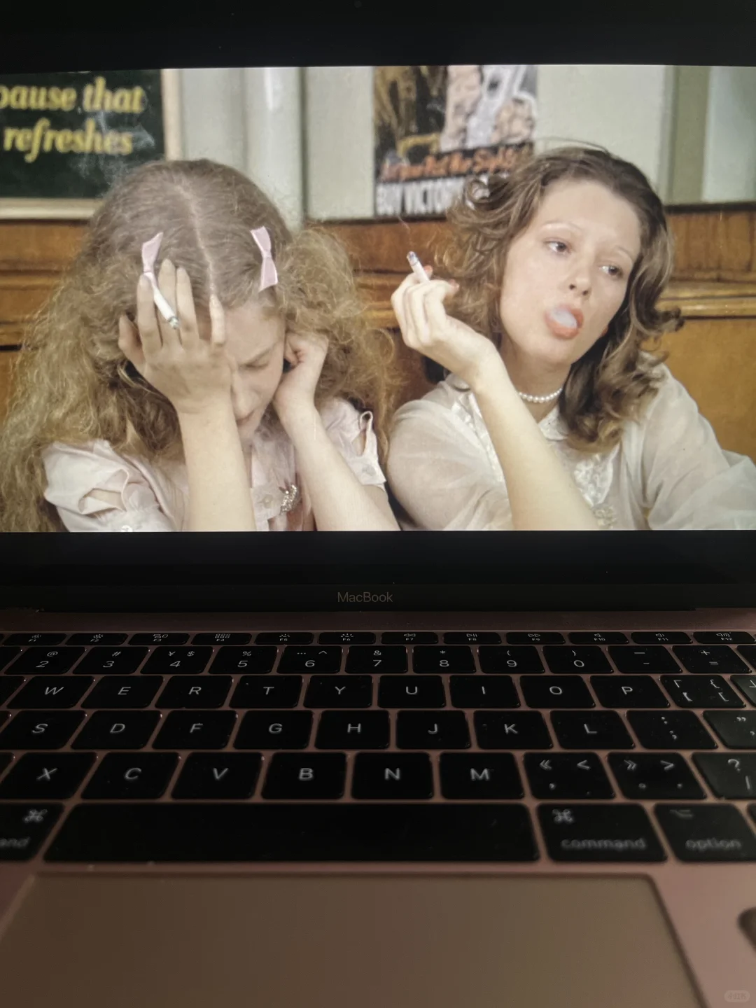 🪽拖了好久 终于看了wedding in white