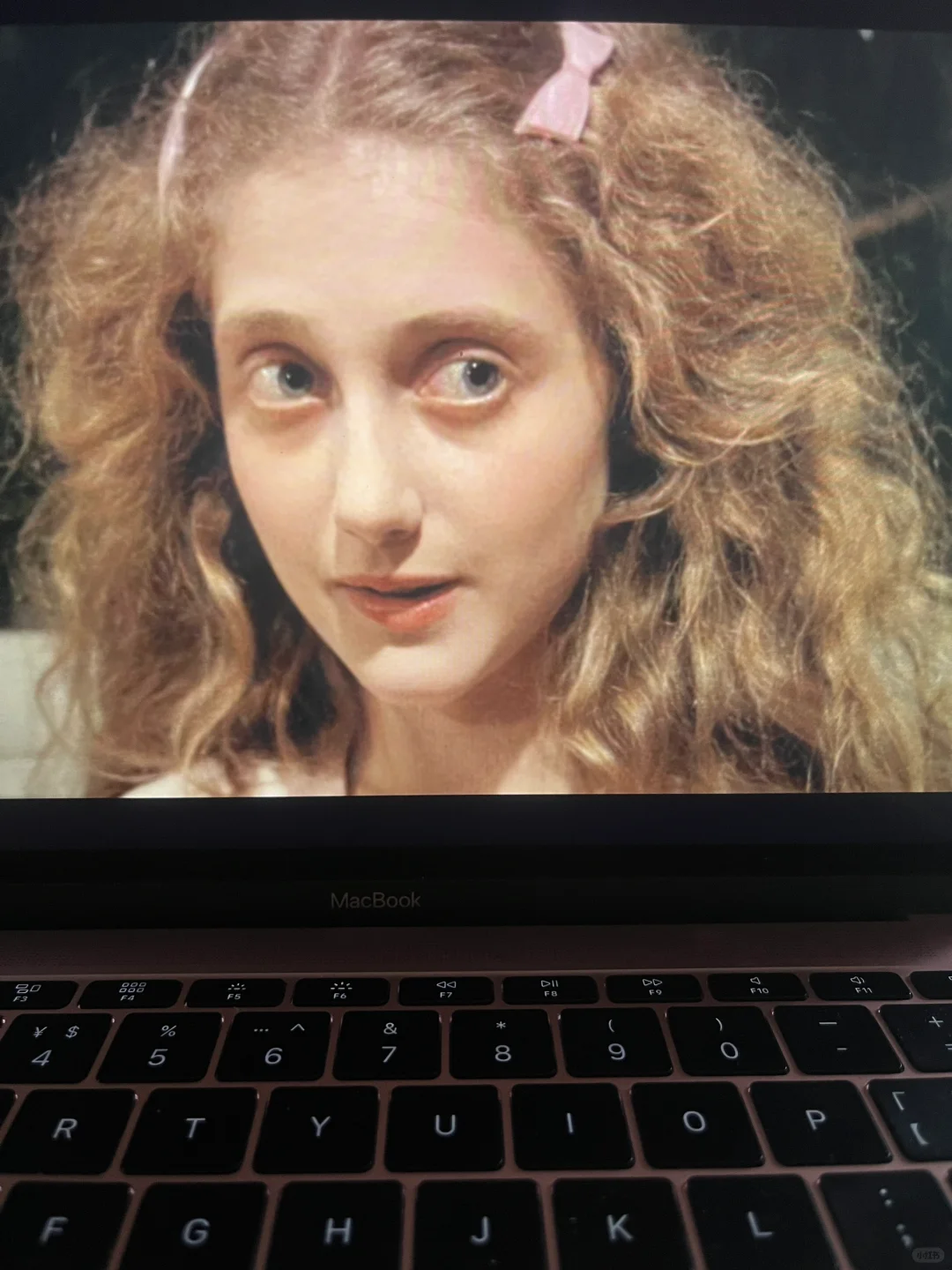 🪽拖了好久 终于看了wedding in white