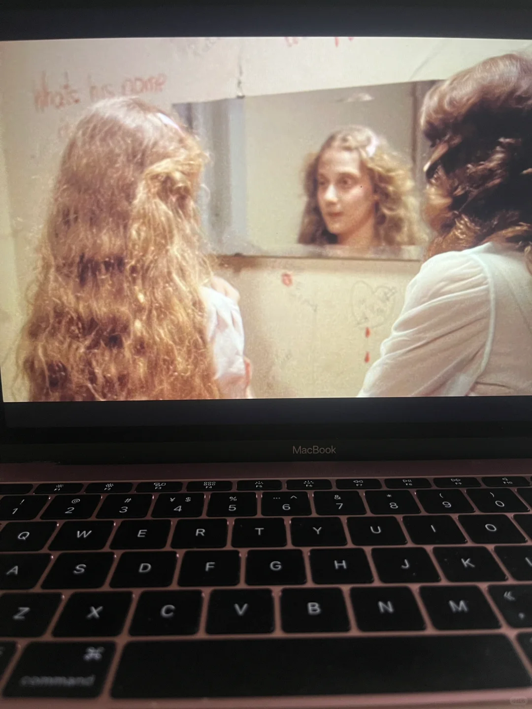 🪽拖了好久 终于看了wedding in white