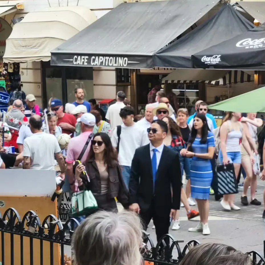 刘强东章泽天的婚姻状况,彻底暴露