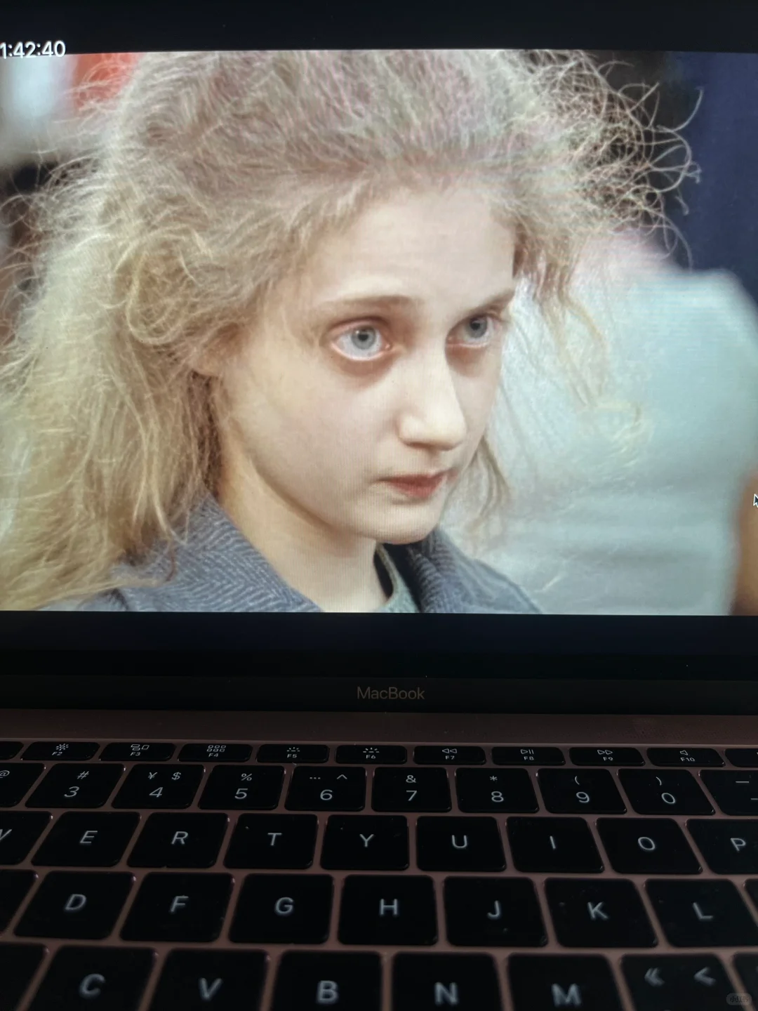 🪽拖了好久 终于看了wedding in white