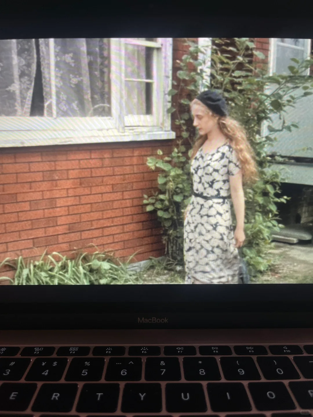 🪽拖了好久 终于看了wedding in white