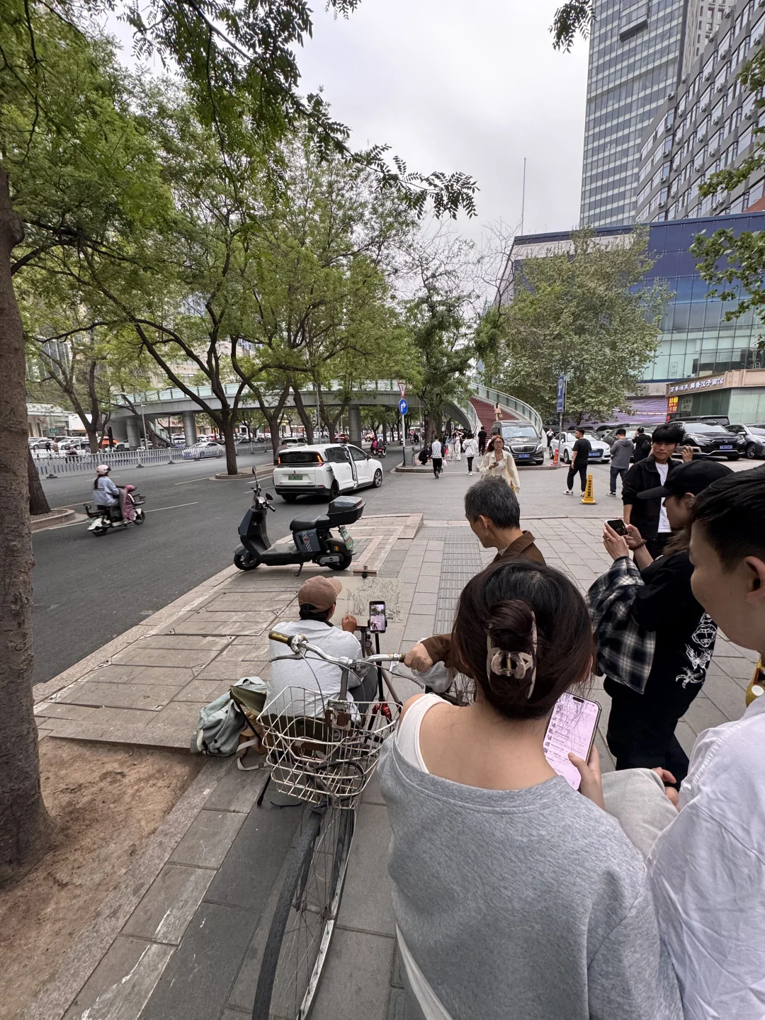 每个路人路过都叫我：“哇塞”