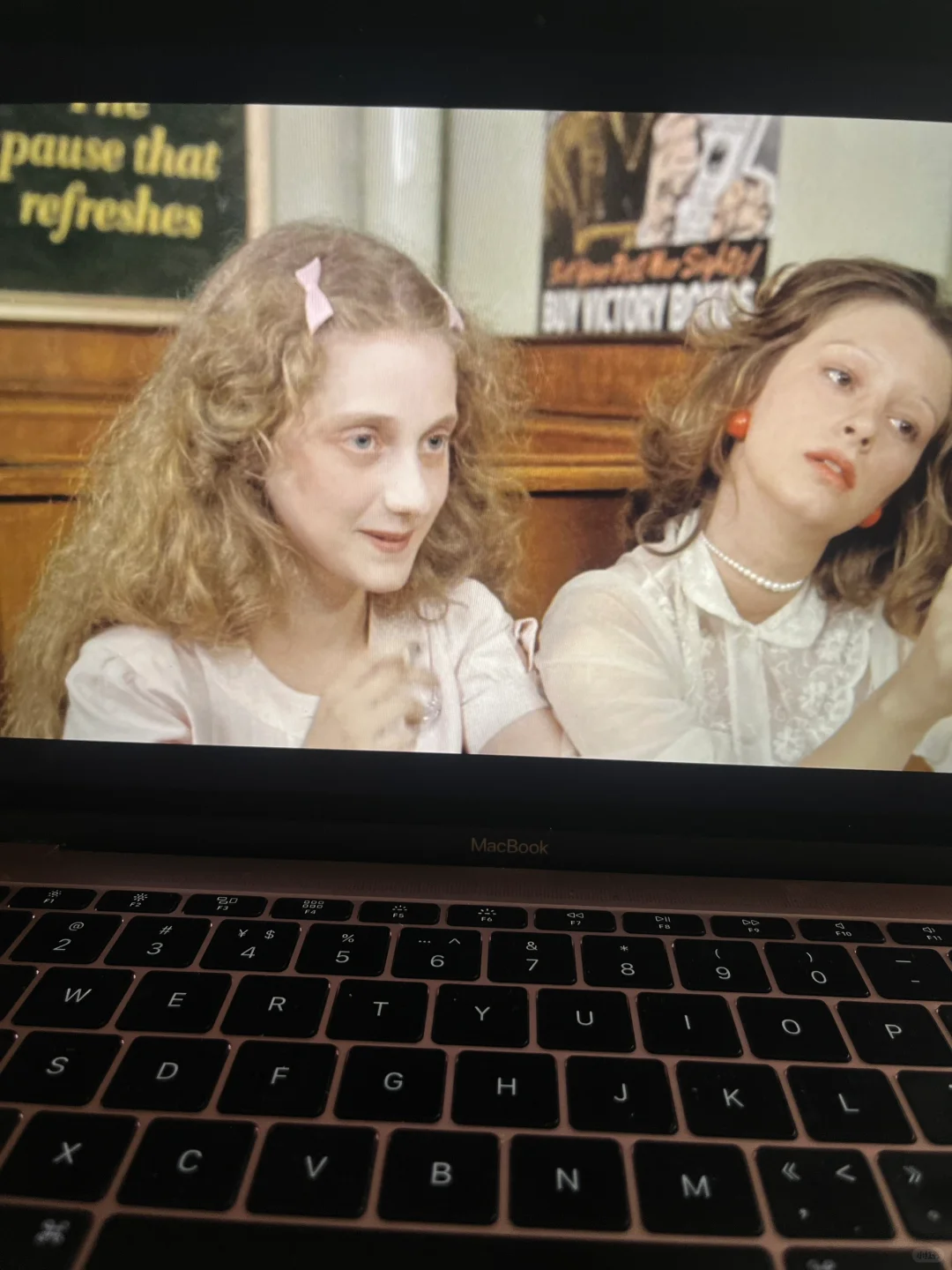 🪽拖了好久 终于看了wedding in white