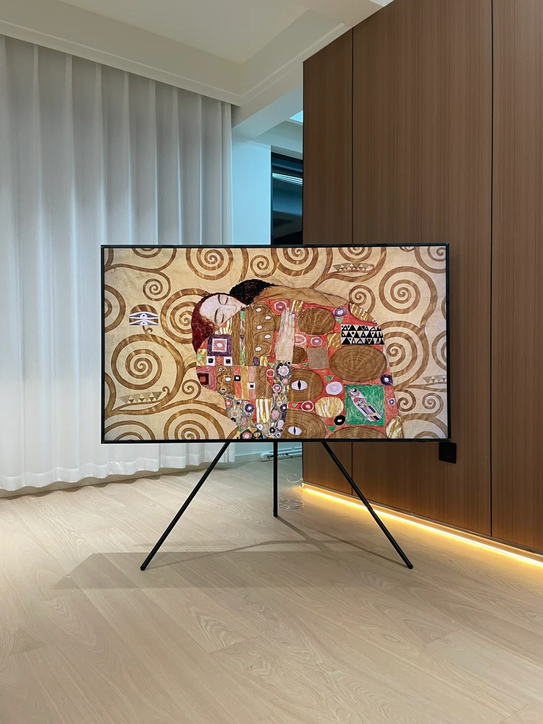 终于把三星画壁电视搬回家啦