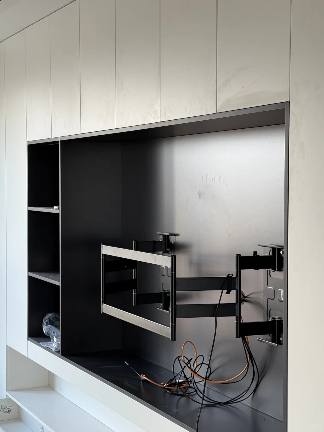 如何得到几乎零嵌的电视柜❓