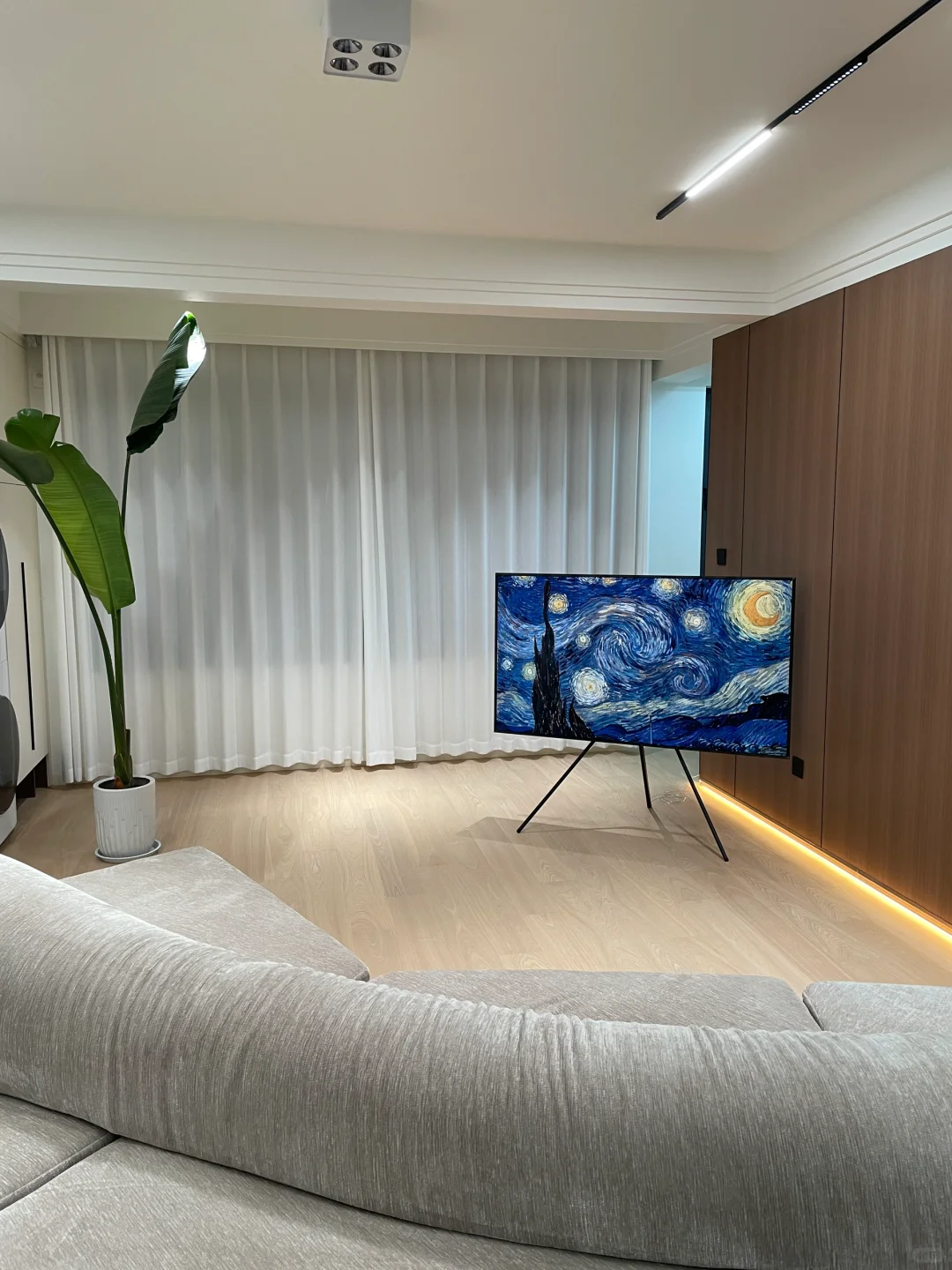 终于把三星画壁电视搬回家啦