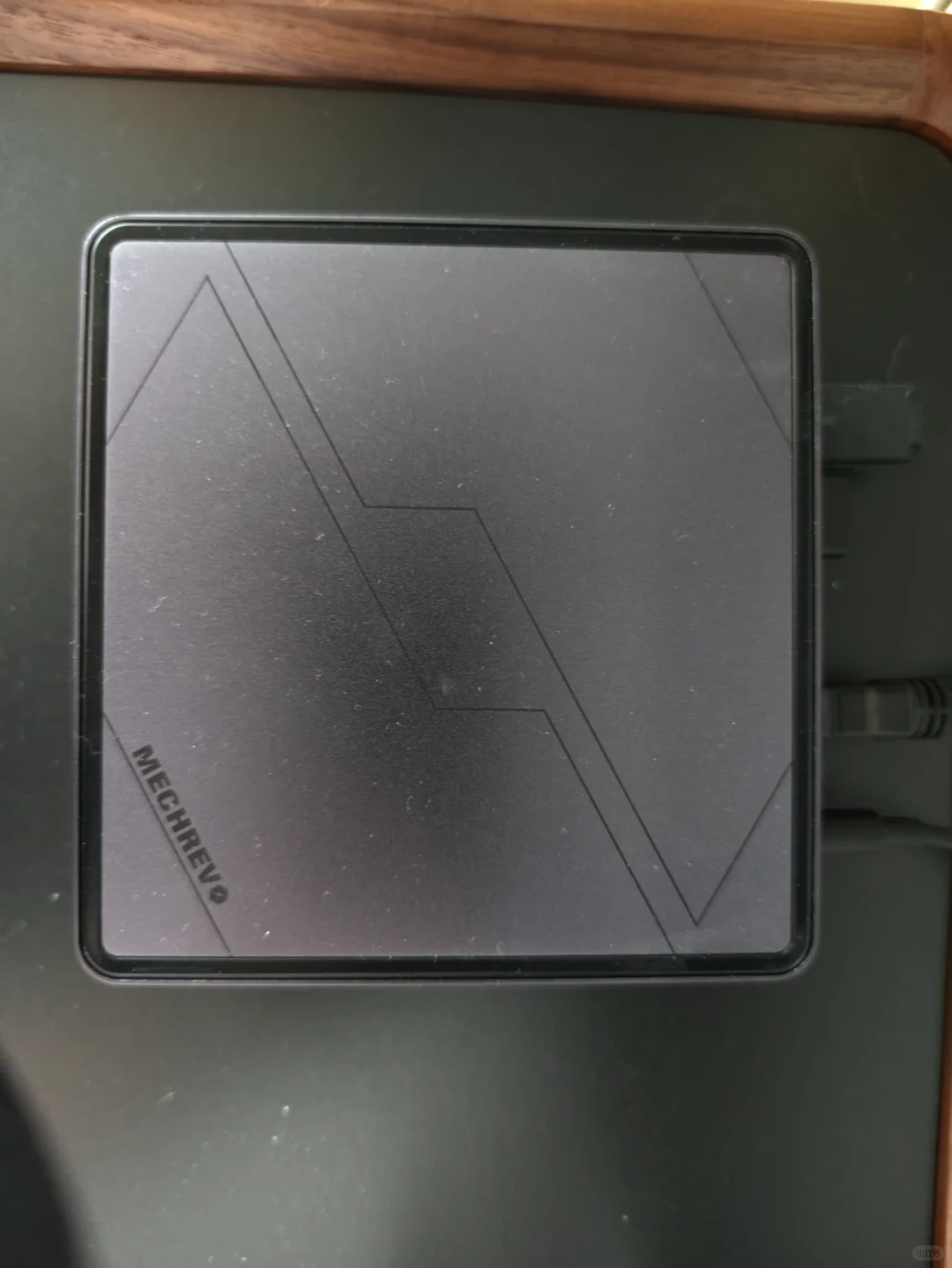 好用的电视机顶盒——机械革命无界S