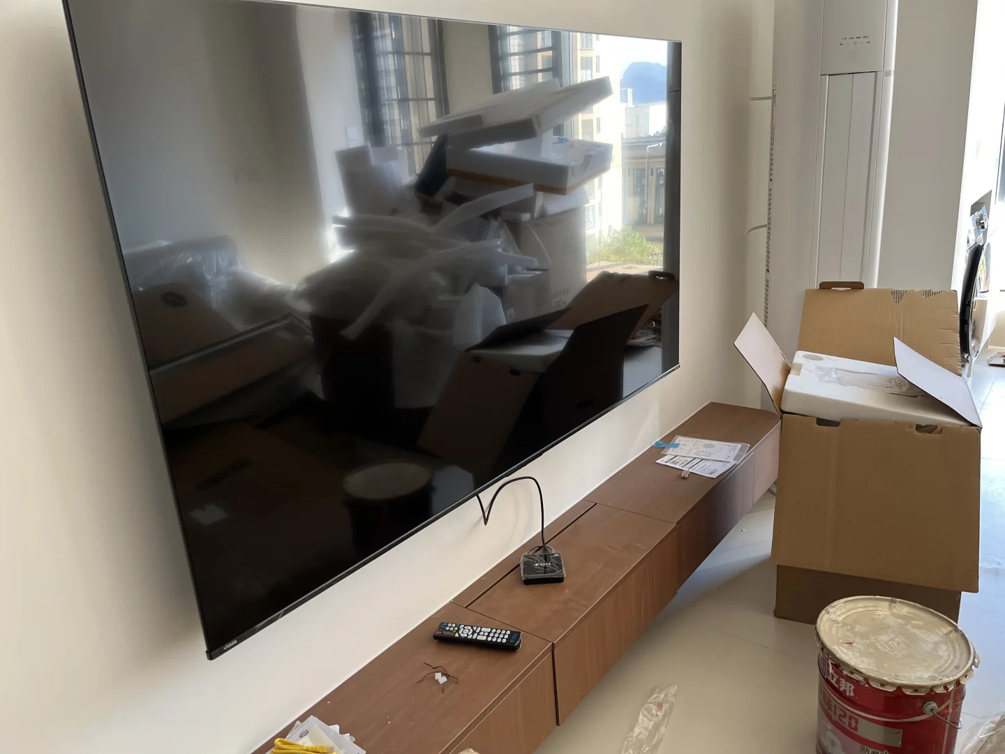 报了电信宽带，机顶盒放电视柜无信号