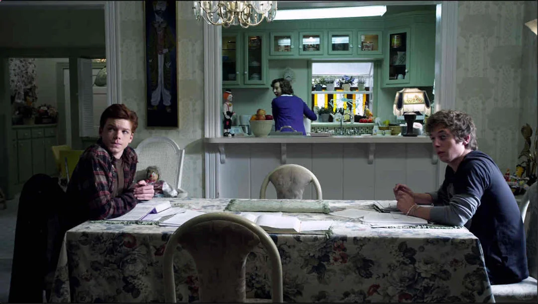 【衣不蔽🔥体】金典美剧五chi之徒👀过