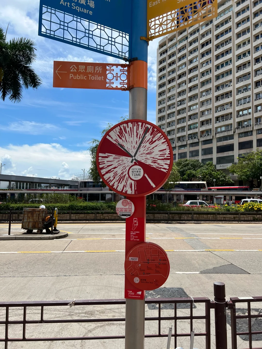 【一个人走在尖沙咀，竟然穿越到以前的香港】