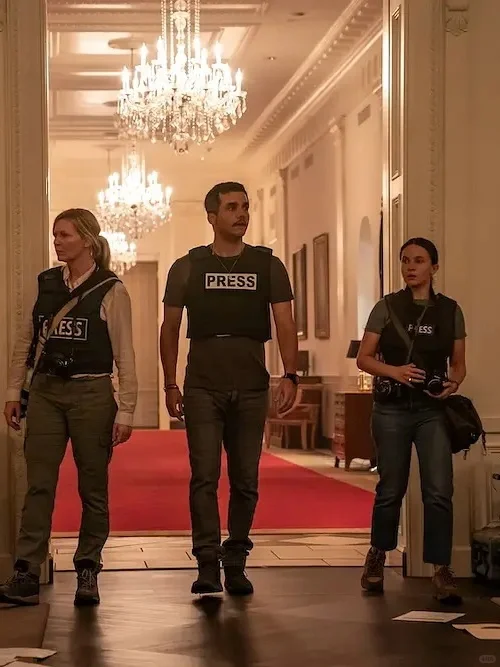 这电影太敢拍了！暑假第一爽片！尺度拉满！