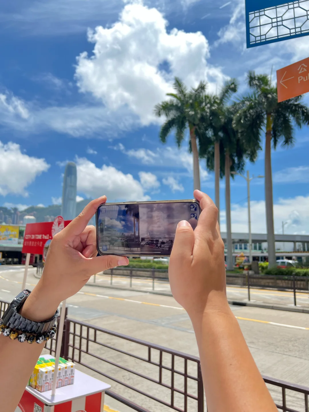 【一个人走在尖沙咀，竟然穿越到以前的香港】