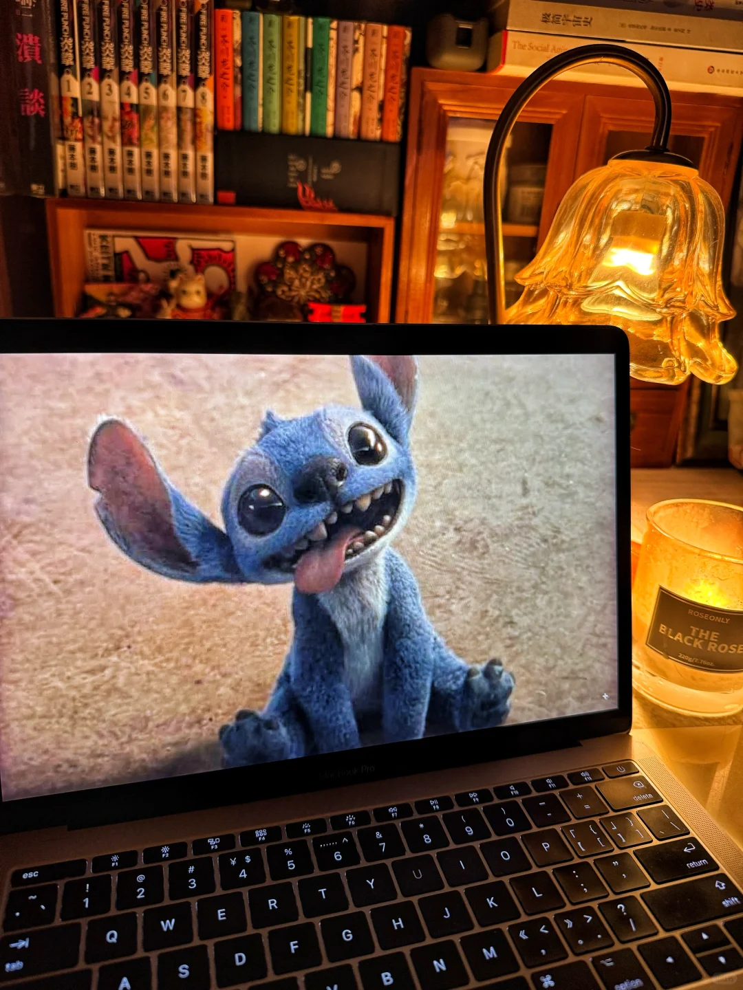 笑完就泪崩😭这片太会戳人软肋了吧😭好看‼️