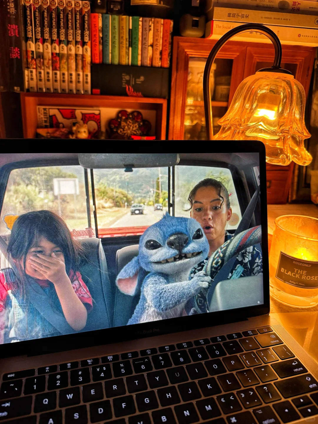 笑完就泪崩😭这片太会戳人软肋了吧😭好看‼️