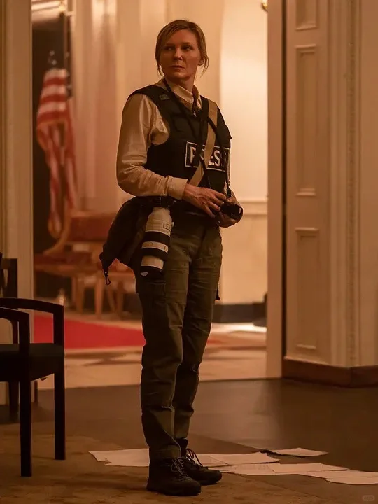 这电影太敢拍了！暑假第一爽片！尺度拉满！