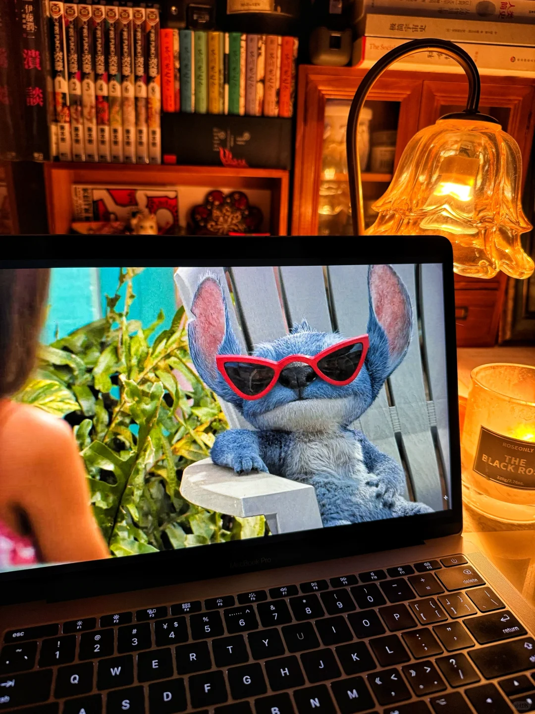 笑完就泪崩😭这片太会戳人软肋了吧😭好看‼️